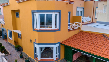 Frontline villa in Bajamar